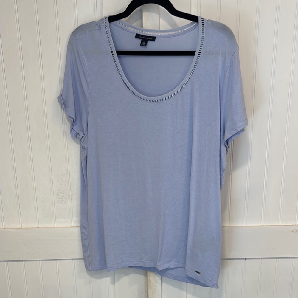 Tommy Hilfiger short sleeve baby Blue, scoop neck size XL